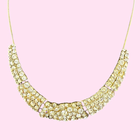 Vintage Jewelry - Vintage Elegant Gold tone Crystal Necklace